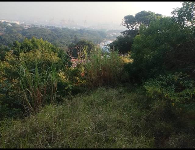 915M² VACANT LAND FOR SALE IN BLUFF